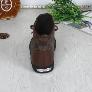 Tênis Cano Alto de Couro Louis Vuitton