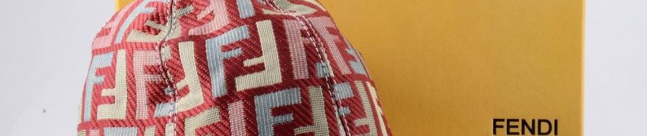 Boné Fendi