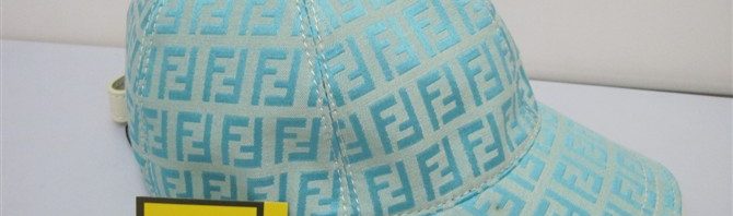 Boné Fendi