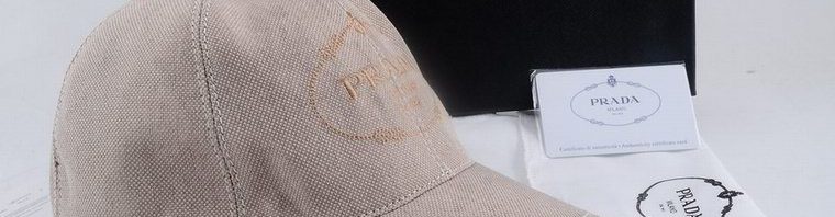 Boné Prada