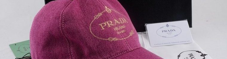 Boné Prada