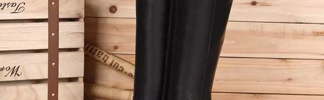 Bota de Couro Chanel