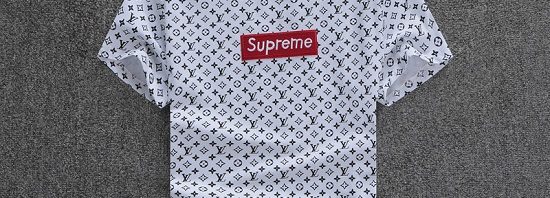 Camiseta Louis Vuitton x Supreme