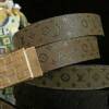 Cinto Fivela Dourada em Couro Louis Vuitton