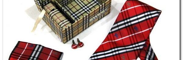 Gravata+Lenço+Abotoaduras Burberry