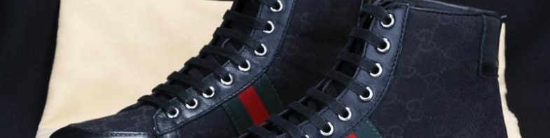 Gucci Tênis de Couro Preto
