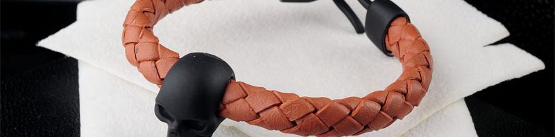 Pulseira de couro caveira Alexander MCQueen