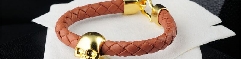 Pulseira de couro caveira Alexander MCQueen