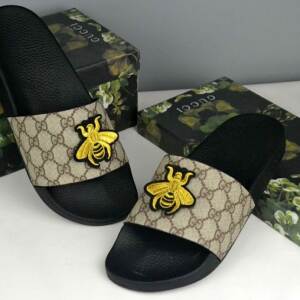 Sandália chinelo slide couro Gucci