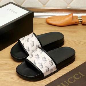 Sandália chinelo slipper couro Gucci