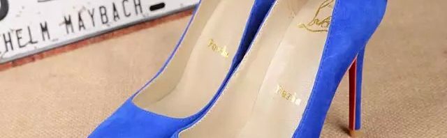 Sapato Alto Camurça Christian Louboutin
