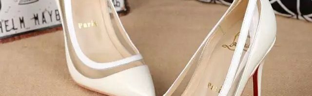 Sapato Alto Christian Louboutin 10cm.