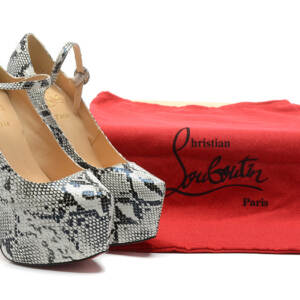 Sapato Couro Christian Louboutin