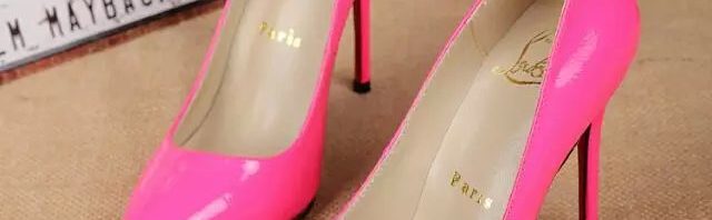 Sapato Pigalle Christian Louboutin 10cm.