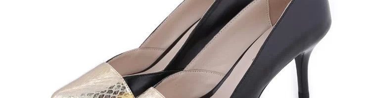 Sapato Salto Alto de Couro Chanel