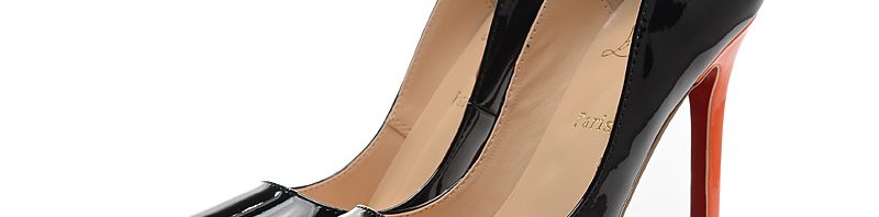 Sapato meia pata Christian Louboutin 12cm.