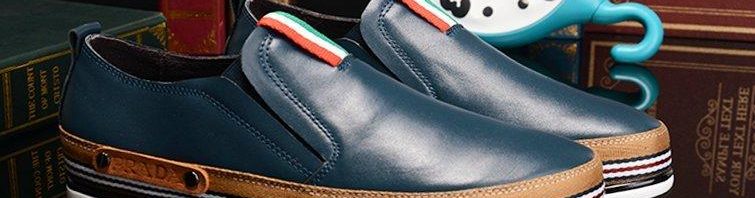Sapatênis de Couro Prada