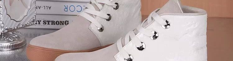 Tênis Branco de Couro Louis Vuitton