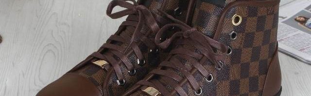 Tênis Cano Alto de Couro Louis Vuitton