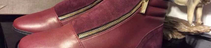 Tênis Fem. de Couro Louis Vuitton