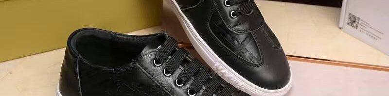 Tênis Preto Couro Burberry