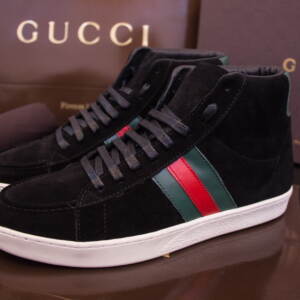 Tênis Preto de Couro Gucci
