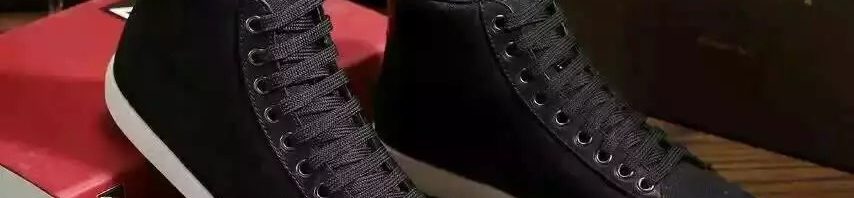 Tênis cano alto de couro Gucci