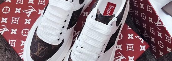 Tênis couro Louis Vuitton x Supreme