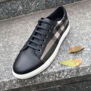 Tênis de Couro Burberry