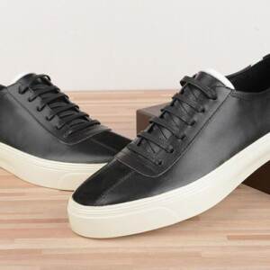 Tênis de Couro Gucci