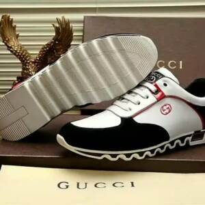 Tênis de Couro Gucci