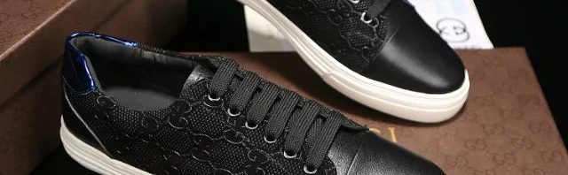 Tênis de couro Gucci