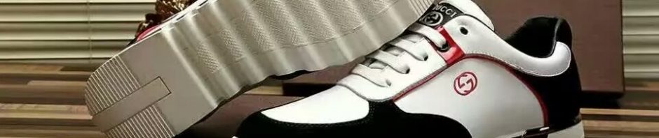 Tênis de couro Gucci