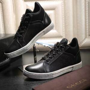 Tênis masc. de couro Gucci