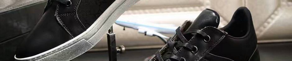 Tênis masc. de couro Gucci